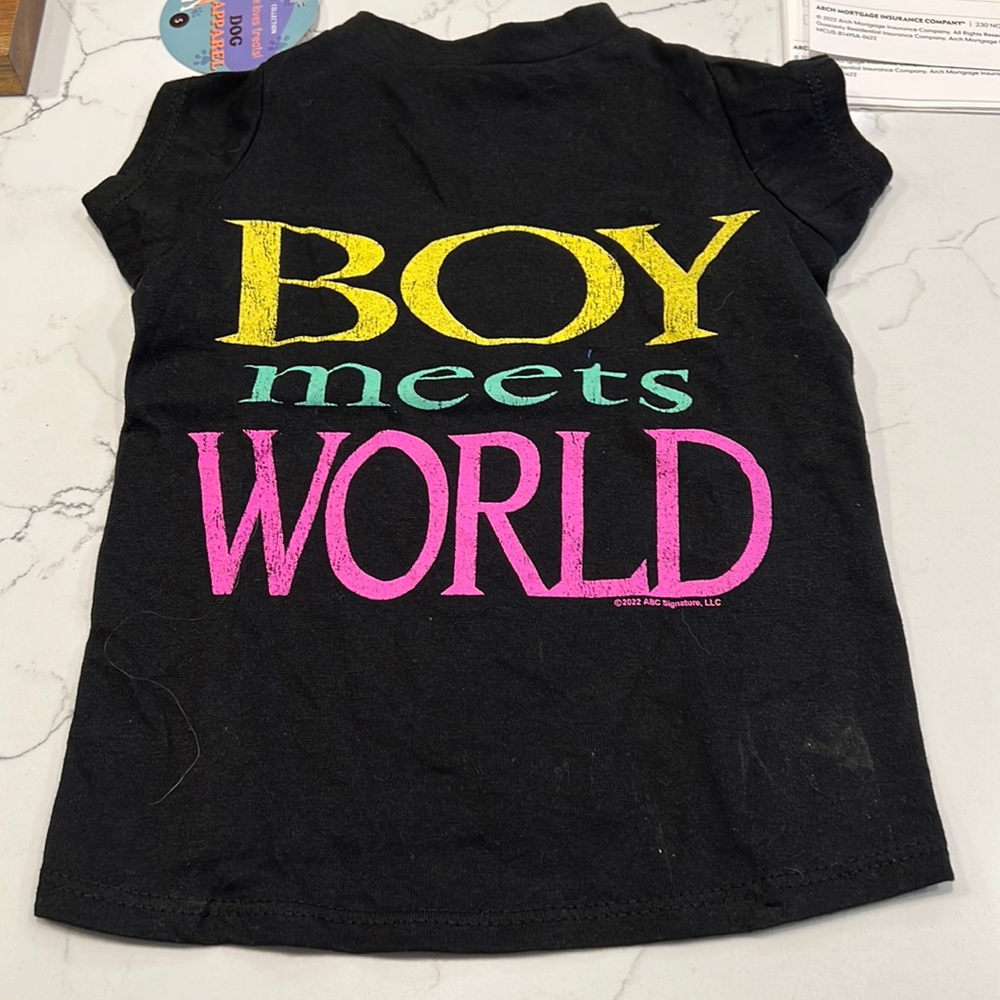 Boy meets world dog T-shirt